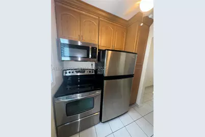 401 Collins #21, Miami Beach, FL 33139 - Photo 13