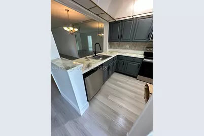 8001 Fairview #101, Tamarac, FL 33321 - Photo 3