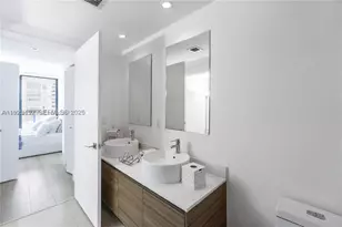121 NE 34th, Miami, FL 33137 - Photo 11