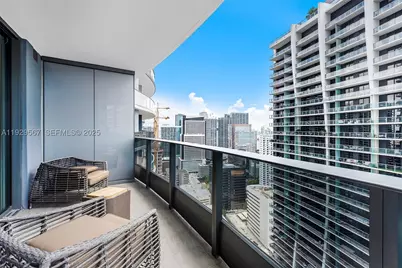 1000 Brickell #4005, Miami, FL 33131 - Photo 15