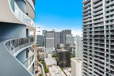 1000 Brickell #4005, Miami, FL 33131 - Photo 17