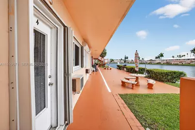 800 SW 10th #4T, Hallandale, FL 33009 - Photo 23