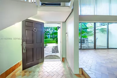 19212 NE 25th #283D, Miami, FL 33180 - Photo 3