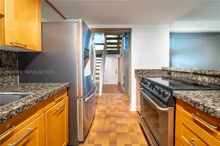 19212 NE 25th, Miami, FL 33180 - Photo 25