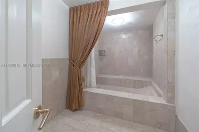 19212 NE 25th #283D, Miami, FL 33180 - Photo 13