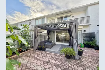 934 NE 27th, Hallandale, FL 33009 - Photo 17