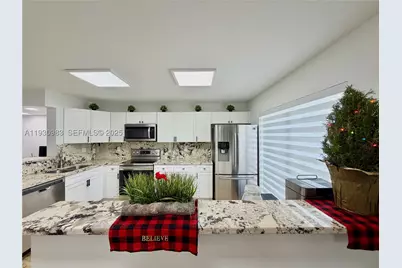 934 NE 27th, Hallandale, FL 33009 - Photo 13