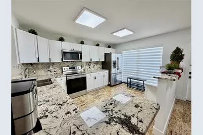 934 NE 27th, Hallandale, FL 33009 - Photo 11