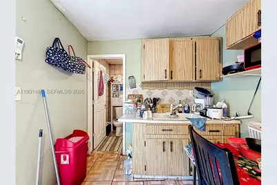 1860 NW 127th, Miami, FL 33167 - Photo 29