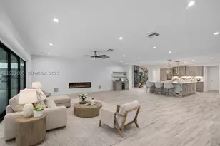 3800 Crayton, Naples, FL 34103 - Photo 9