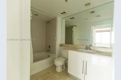 335 S Biscayne #2710, Miami, FL 33131 - Photo 17