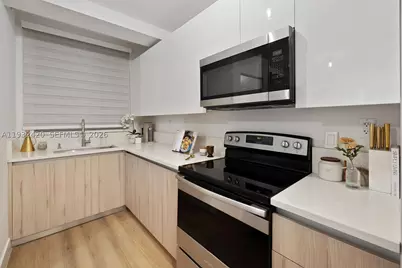 1542 NW 2nd #105, Miami, FL 33125 - Photo 13