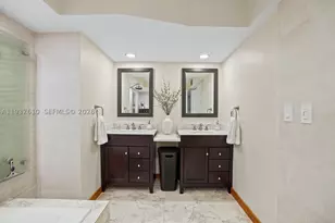 6423 Collins, Miami Beach, FL 33141 - Photo 17
