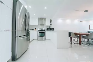19380 Collins, Sunny Isles Beach, FL 33160 - Photo 11