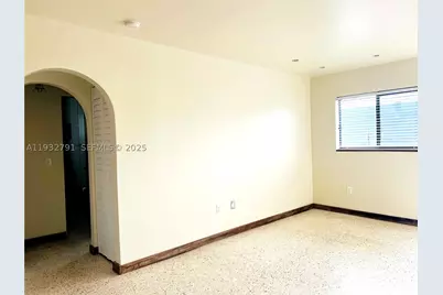 910 SW 4th #3, Miami, FL 33130 - Photo 3