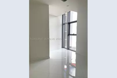 851 NE 1st #412, Miami, FL 33132 - Photo 21