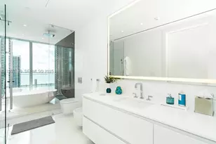 300 Biscayne Blvd, Miami, FL 33131 - Photo 35