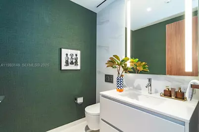 300 Biscayne Blvd #1901, Miami, FL 33131 - Photo 25