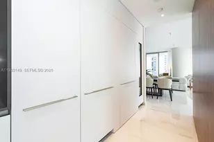 300 Biscayne Blvd, Miami, FL 33131 - Photo 21