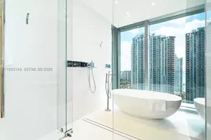 300 Biscayne Blvd, Miami, FL 33131 - Photo 37