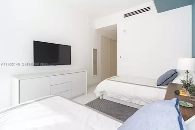 300 Biscayne Blvd #1901, Miami, FL 33131 - Photo 39
