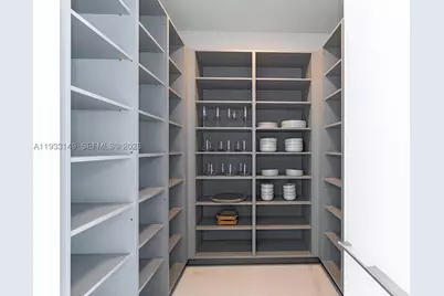 300 Biscayne Blvd #1901, Miami, FL 33131 - Photo 23