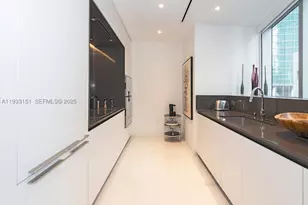 300 Biscayne Blvd, Miami, FL 33131 - Photo 7