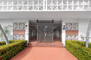 8040 Tatum Waterway, Miami Beach, FL 33141 - Photo 3