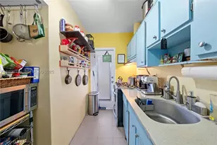 8040 Tatum Waterway, Miami Beach, FL 33141 - Photo 19