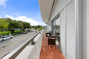 8040 Tatum Waterway, Miami Beach, FL 33141 - Photo 27