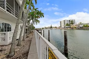 8040 Tatum Waterway, Miami Beach, FL 33141 - Photo 5