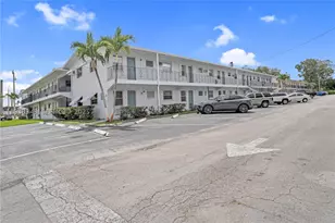 7401 Pines, Pembroke Pines, FL 33024 - Photo 3