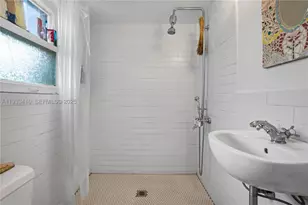 9210 NW 4th, Miami, FL 33150 - Photo 17