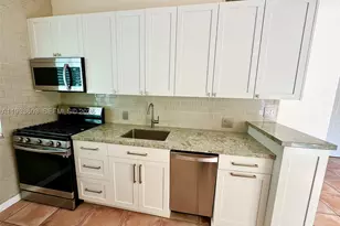 1925 Calais, Miami Beach, FL 33141 - Photo 11