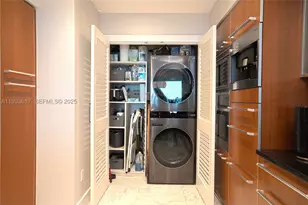 1331 Brickell Bay, Miami, FL 33131 - Photo 31