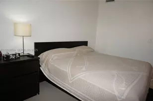 19390 Collins, Sunny Isles Beach, FL 33160 - Photo 15