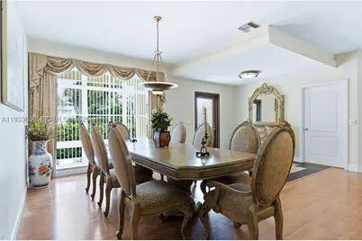2607 Holy Cross, Lake Worth, FL 33460 - Photo 9