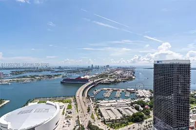 159 NE 6th #5015, Miami, FL 33132 - Photo 17