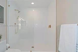 159 NE 6th, Miami, FL 33132 - Photo 23