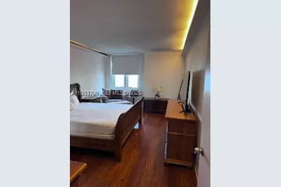 2301 Collins #1025, Miami Beach, FL 33139 - Photo 9