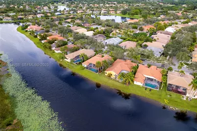 2893 Oakbrook, Weston, FL 33332 - Photo 5