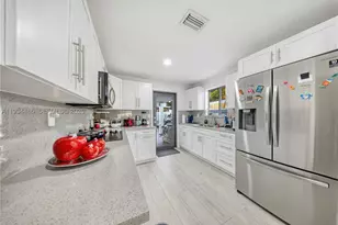 3640 SW 92nd, Miami, FL 33165 - Photo 11
