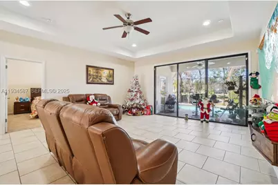 310 Villa Sorrento, Haines City, FL 33844 - Photo 5