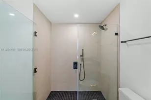 225 N Miami, Miami, FL 33132 - Photo 31