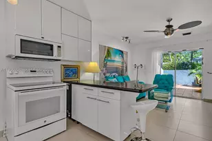 798 Crandon, Key Biscayne, FL 33149 - Photo 3