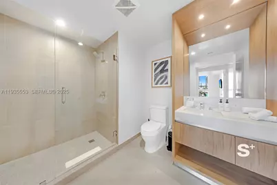 11 NE 6th #1903, Miami, FL 33132 - Photo 23