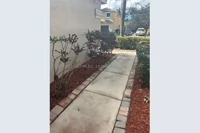 948 NW Phoenix, Weston, FL 33327 - Photo 3