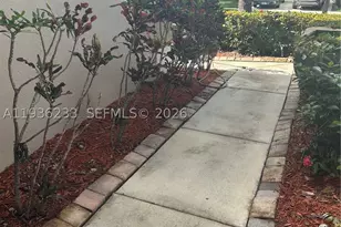 948 NW Phoenix, Weston, FL 33327 - Photo 3