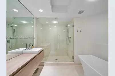 17301 Biscayne #1105, North Miami Beach, FL 33160 - Photo 15