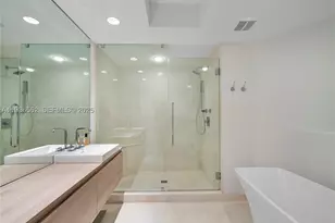 17301 Biscayne, North Miami Beach, FL 33160 - Photo 15